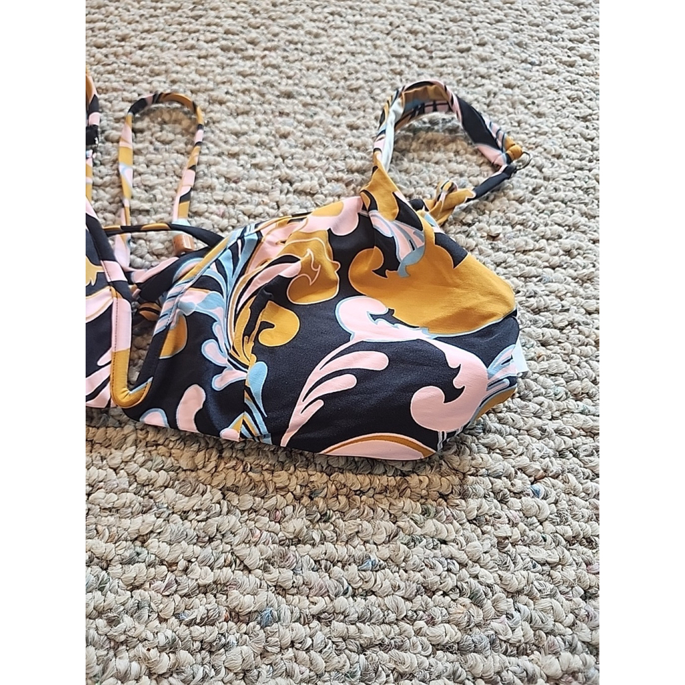 Maaji Swimsuit Top Reversible, Size Large, New Without Tags - Picture 2 of 7